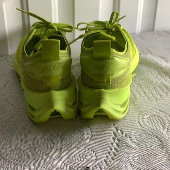 Nike Zoom Double Stacked Sneakers. - Picture 4 of 4